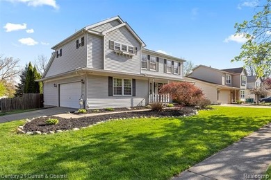 Opportunity is knocking ! Welcome home to this charming 3-bed, 2 - photo 3