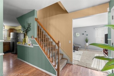 Opportunity is knocking ! Welcome home to this charming 3-bed, 2 - photo 5
