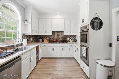 Welcome to 104 Quail Hollow Place--an incredible opportunity to - photo 8