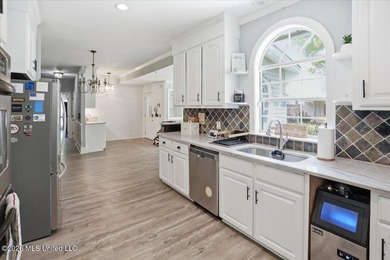 Welcome to 104 Quail Hollow Place--an incredible opportunity to - photo 9
