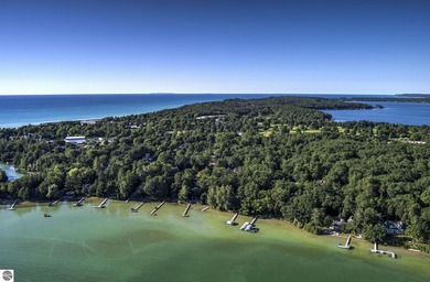 A beautiful corner premium parcel located in one of the most - photo 4