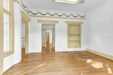 Prime investment and business opportunity in the heart of - photo 8