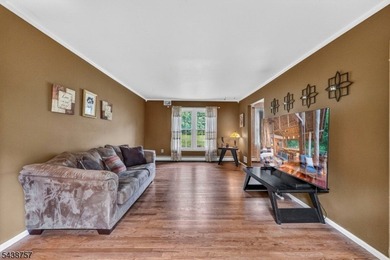 Welcome to this spacious Colonial with beautiful curb appeal - photo 14