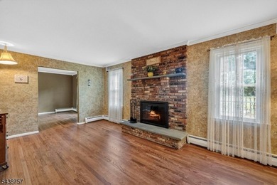 Welcome to this spacious Colonial with beautiful curb appeal - photo 21