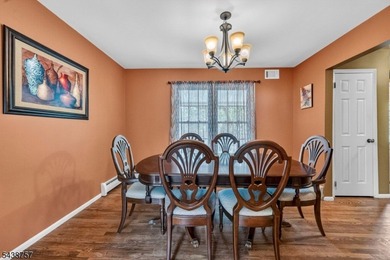 Welcome to this spacious Colonial with beautiful curb appeal - photo 23