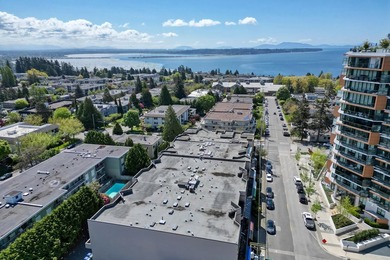 Welcome to Georgian Square in sunny White Rock! This west facing - photo 25