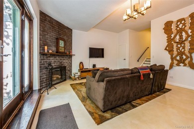 Private Riverfront Townhome with Luxury Condo Amenities - photo 30