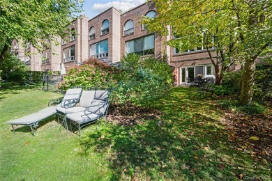 Private Riverfront Townhome with Luxury Condo Amenities - photo 33