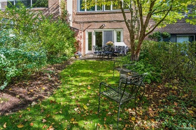 Private Riverfront Townhome with Luxury Condo Amenities - photo 34