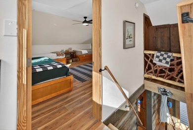 Income-Producing Lakefront Cabin + Guest House + Game Room A - photo 38