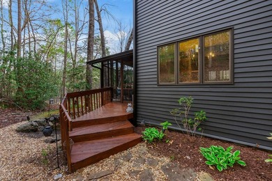 Tucked away on a peaceful cove of Lake Hiwassee in the - photo 5
