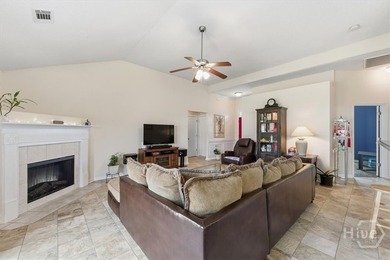 Welcome home to this well-maintained 3 bedroom, 2 bath charmer - photo 8