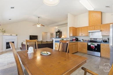 Welcome home to this well-maintained 3 bedroom, 2 bath charmer - photo 10