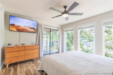 Ready to live the Lake Life? This fully renovated, move-in ready - photo 12