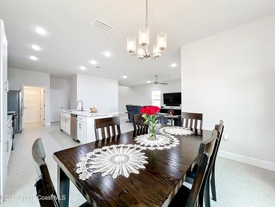 Beautiful basically New Home with great water views. High - photo 16
