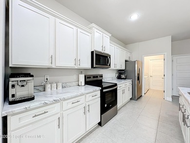 Beautiful basically New Home with great water views. High - photo 17