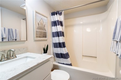 Ready to live the Lake Life? This fully renovated, move-in ready - photo 20