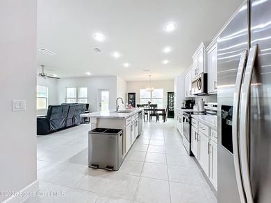 Beautiful basically New Home with great water views. High - photo 23