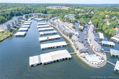 Ready to live the Lake Life? This fully renovated, move-in ready - photo 29