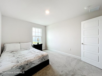 Beautiful basically New Home with great water views. High - photo 32