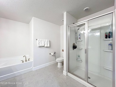 Beautiful basically New Home with great water views. High - photo 39
