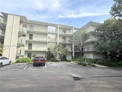 (private lake, pond, coastal) Condo For Sale in Plantation Florida