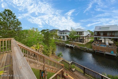 Price reduced to $259,000. Unique Waterfront Home! Older Round - photo 2