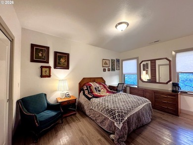 Light, Space, and a Hint of Ocean - Welcome Home. Coastal living - photo 19