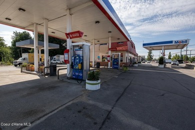 Separate lots for a total of 1.50 acres. 2 businesses plus - photo 22