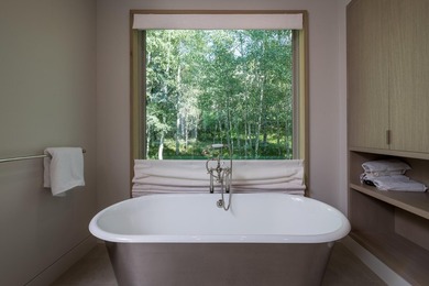 Stunning 1.6-acre estate in Sun Valley's coveted Bigwood - photo 24