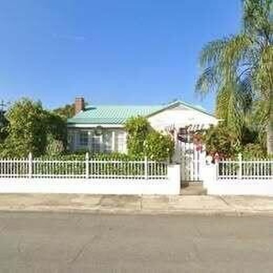 West Palm Beach corner double lot. Hidden behind a white picket - photo 28