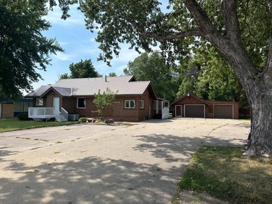 177' of HIGHWAY FRONTAGE, HIGHLY TRAVELED, BUSY CORNER ! This - photo 1