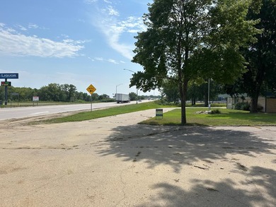 177' of HIGHWAY FRONTAGE, HIGHLY TRAVELED, BUSY CORNER ! This - photo 3