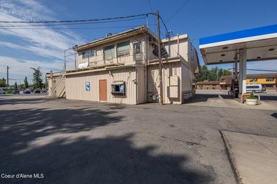 Separate lots for a total of 1.50 acres. 2 businesses plus - photo 39