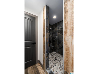 CUSTOM-BUILT NEW home with 165' of PRIVATE LAKEFRONT and - photo 44