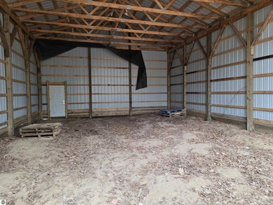 FIXER UPPER PROPERTY. Up north cottage for sale, in the heart of - photo 6