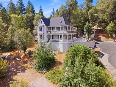 Nestled in the scenic mountains of Crestline, this inviting home - photo 1