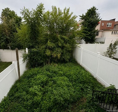 Great House Prime location! Fully diamond renovated and newly - photo 17