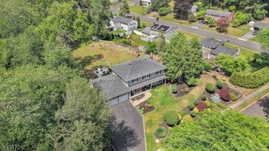 Best & Final offers are due by Wed, 6.24, 2pm.This exceptional - photo 44