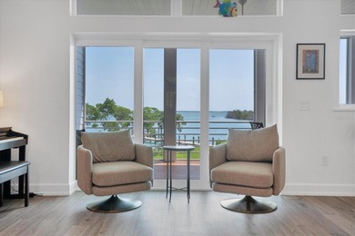 Welcome to 19 Grouper Hole Drive, a captivating waterfront - photo 7