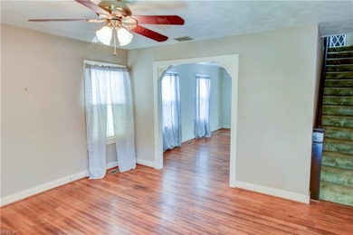 This Colonial style home in situated in Port Norfolk. 2 Bedrooms - photo 12
