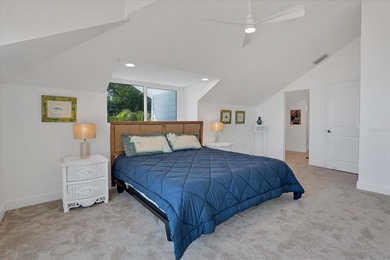 Welcome to 19 Grouper Hole Drive, a captivating waterfront - photo 25