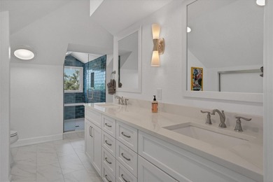Welcome to 19 Grouper Hole Drive, a captivating waterfront - photo 26