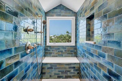 Welcome to 19 Grouper Hole Drive, a captivating waterfront - photo 27