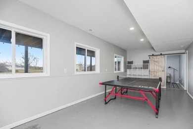 Beautifully updated home offering the perfect blend of modern - photo 33