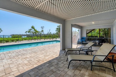 Welcome to 19 Grouper Hole Drive, a captivating waterfront - photo 33