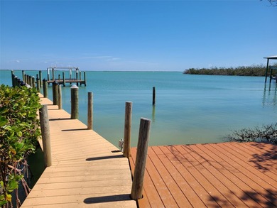 Welcome to 19 Grouper Hole Drive, a captivating waterfront - photo 44