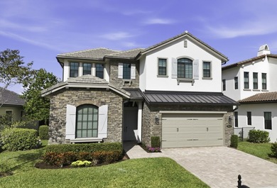 (private lake, pond, creek) Home For Sale in Boynton Beach Florida