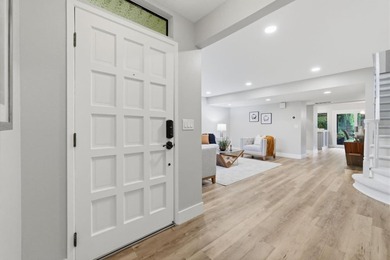 Located in San Jose, this spacious townhome style condo features - photo 3