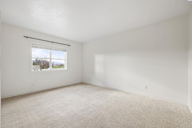 MLS# 294446 You're invited to live everyday like it is a holiday - photo 12